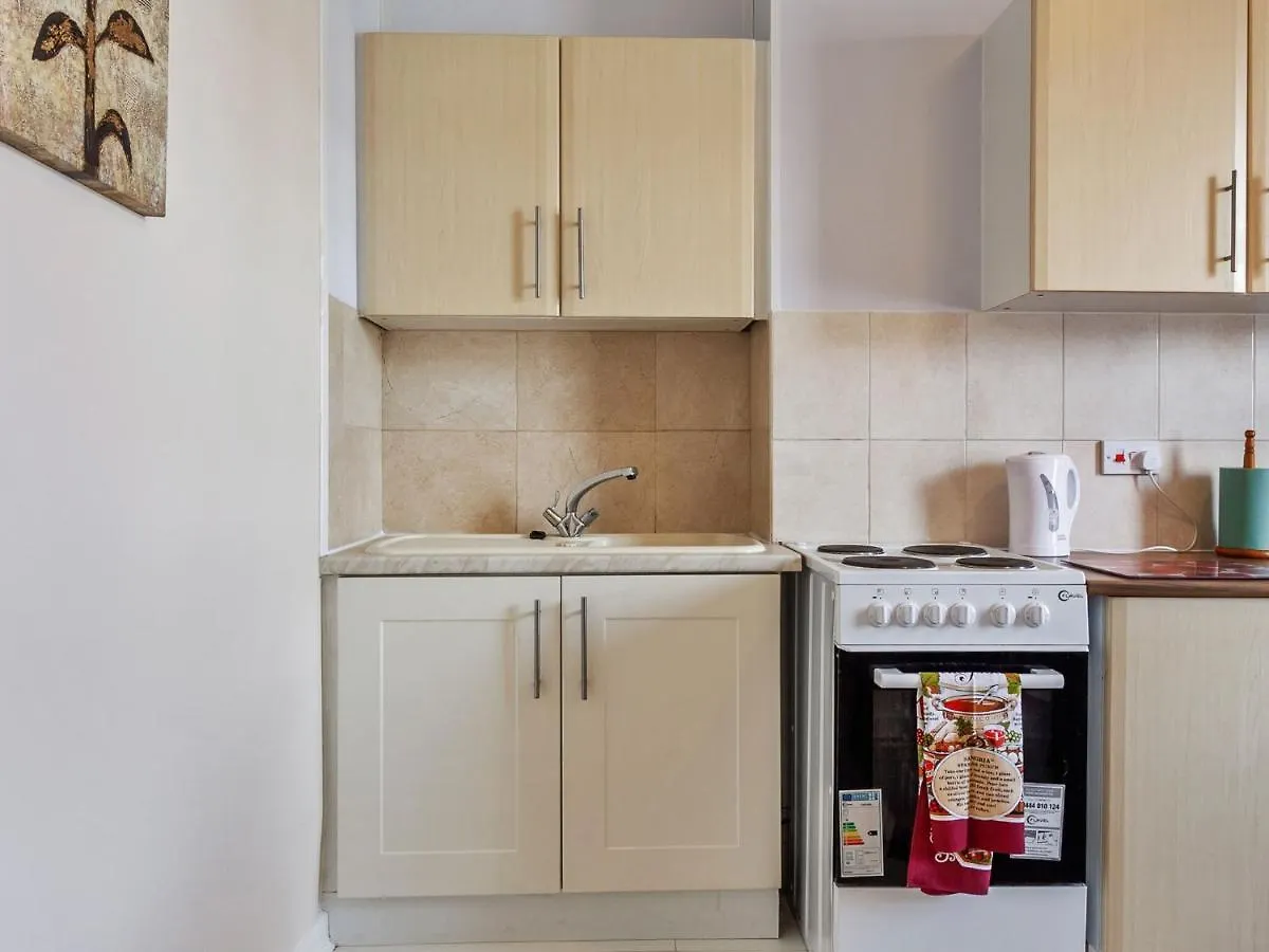 Comfortable Apartment In Blackpool Near Sea