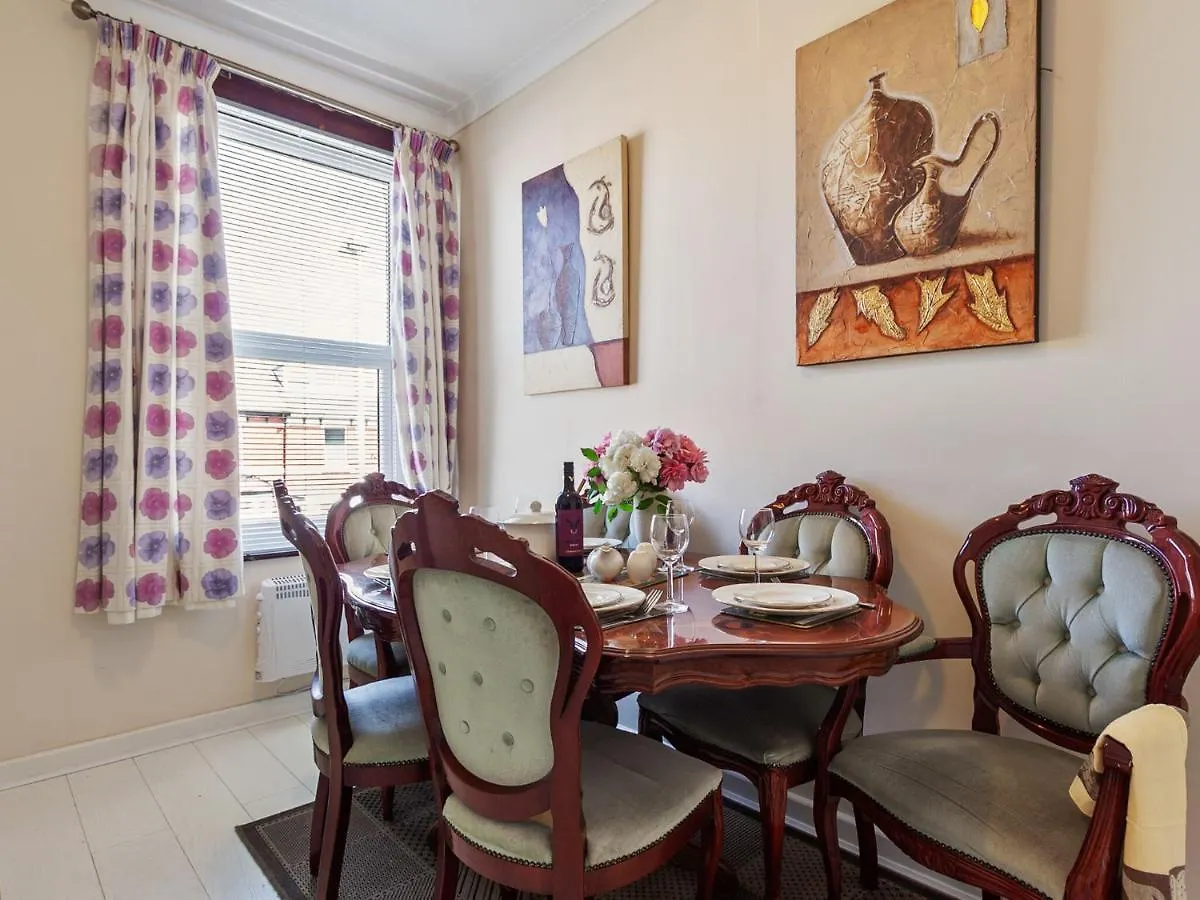 Comfortable Apartment In Blackpool Near Sea 0*,